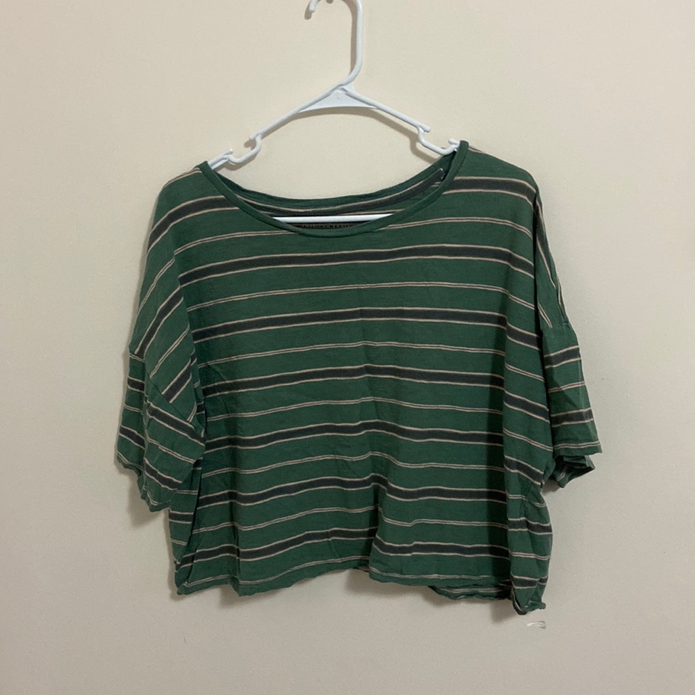 Cropped shirt. American eagle. XL